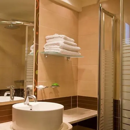 Four Season Colorado Hotel (Adults Only)